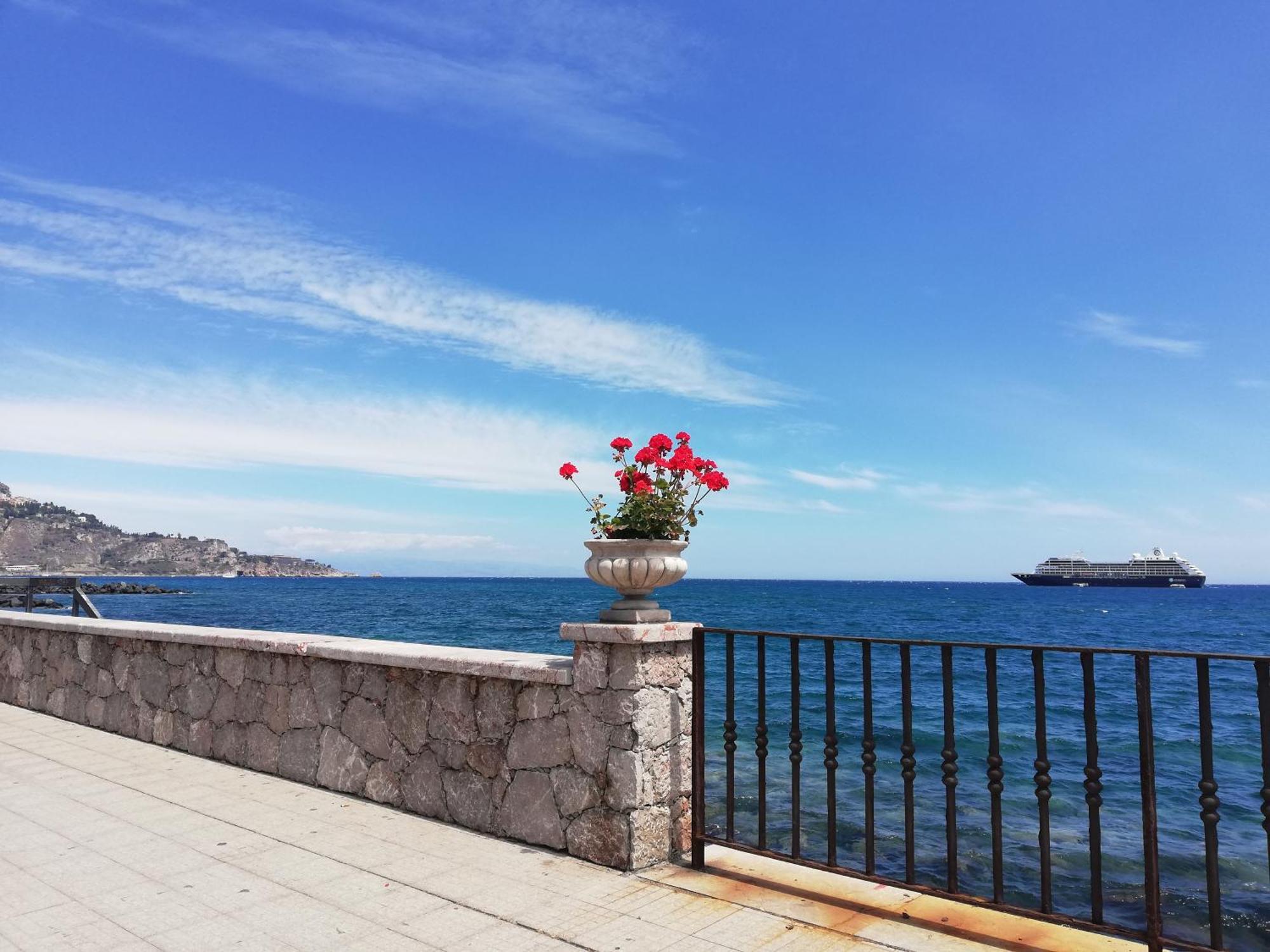 La Maison Doree Giardini-Naxos Zimmer foto