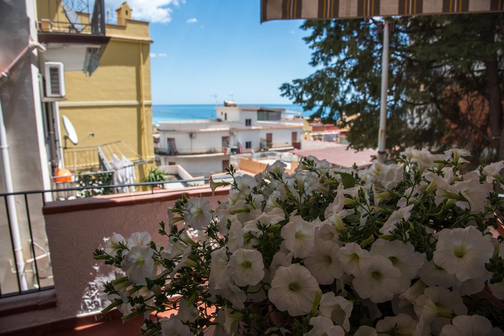 La Maison Doree Giardini-Naxos Zimmer foto